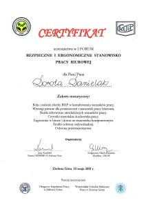 ergonomiczne stanowisko pracy biurowej